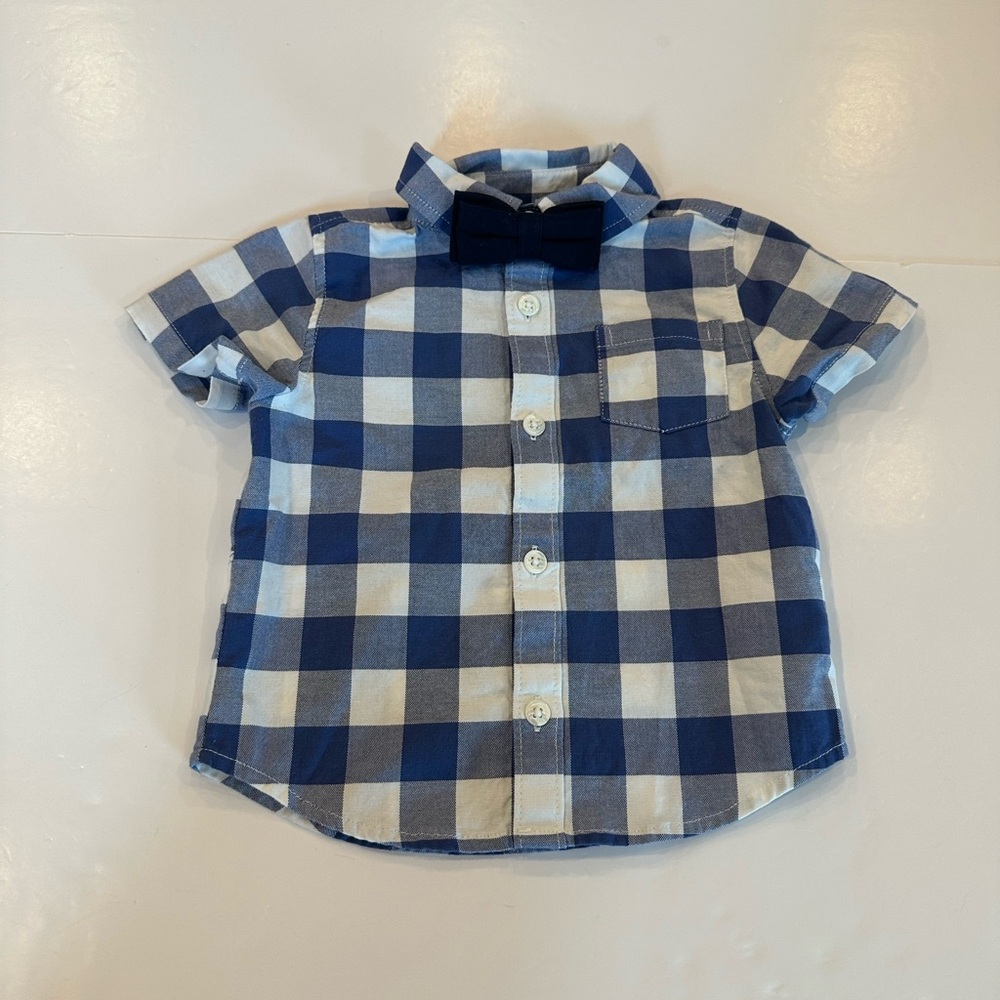 4/20$ Old Navy Blue White Baby Short Sleeve Button Down Shirt w/ Bow Tie 12-18M